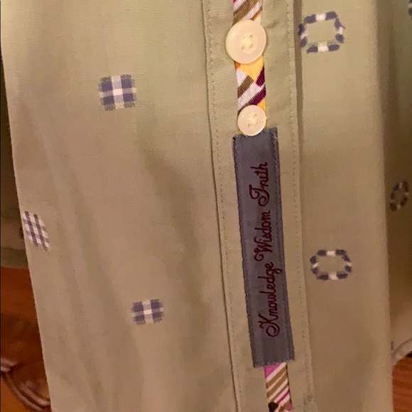 Button down - Picture 6 of 10